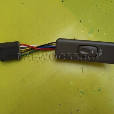 Кнопка стеклоподъёмника Daewoo Novus RH 38561-00070, 3856100070